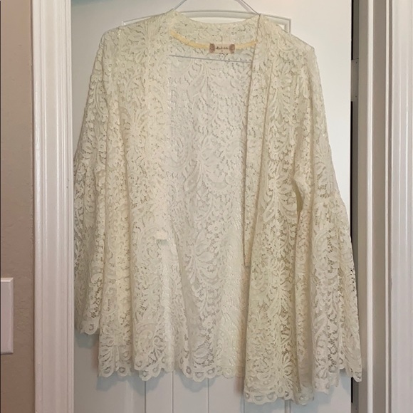 NWT Lace Bell Sleeve Kimono - Picture 1 of 3